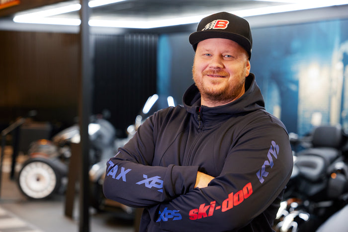 Tobias Åhlander